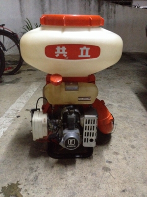 เครื่องพ่นปุ๋ย พ่นเมล็ด Kyoritsu