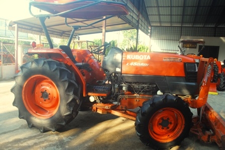 ขายรถไถ Kubota L 4508 DI (4WD) พร้อมดันหน้าช้าง,ผานพรวน สีเดิมครับ