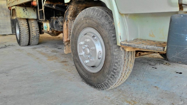 หกล้อ HINO FC กระจกไฟฟ้า รถปี 39 รถสวย ราคาต่อรองได้.