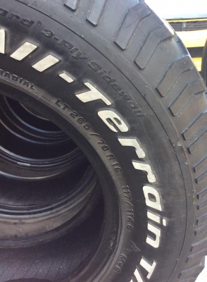 ขายยาง BF GOODRICH ALLTERRAIN 265-70-16 ปี09 สวยๆถูกๆครับ