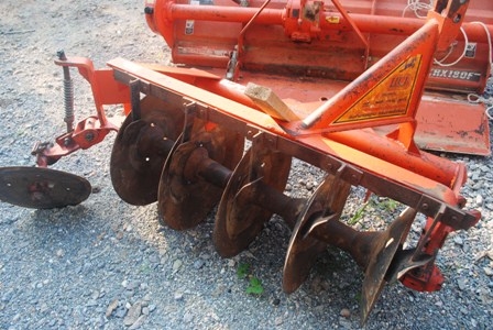ขายรถไถ Kubota L 2605 (4WD) พร้อมผานหลัง เครื่องดีพร้อมใช้งานครับ
