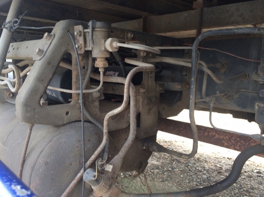 10ล้อตู้เปียก195แรง ห้างแท้ เครื่อง คัสซีสวยมาก...ตู้ก็สวย..