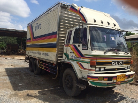 10ล้อตู้เปียก195แรง ห้างแท้ เครื่อง คัสซีสวยมาก...ตู้ก็สวย..