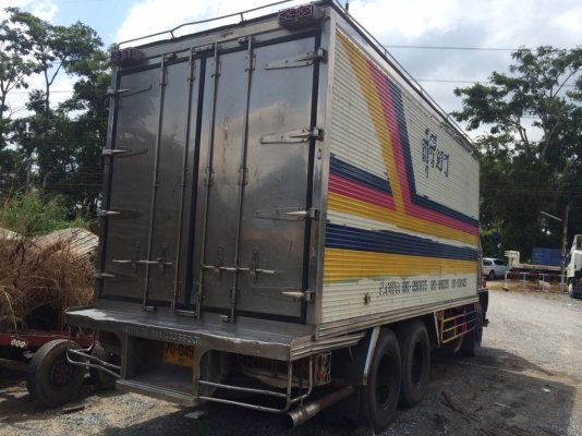 10ล้อตู้เปียก195แรง ห้างแท้ เครื่อง คัสซีสวยมาก...ตู้ก็สวย..