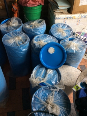 ขายถังนำ้มันพลาสติก 20 ลิตร พร้อมฝาหัวสเป้าแบบดึง ของใหม่