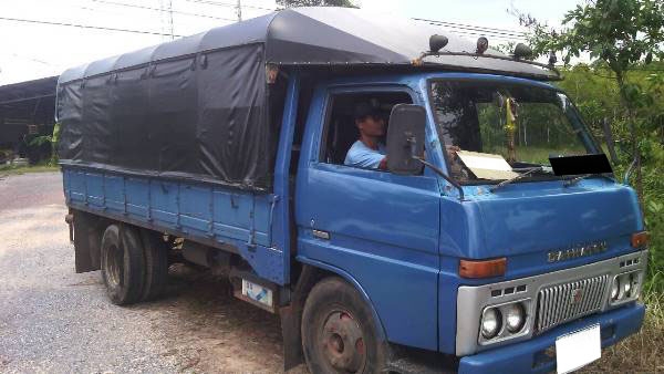รถบรรทุก สองแถว ยี่ห้อ DAIHATSU เครื่องเดิม 78 แรงม้า รถบรรทุก สองแถว ยี่ห้อ DAIHATSU เครื่องเดิม 78 แรงม้า