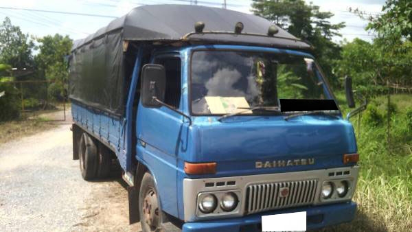รถบรรทุก สองแถว ยี่ห้อ DAIHATSU เครื่องเดิม 78 แรงม้า รถบรรทุก สองแถว ยี่ห้อ DAIHATSU เครื่องเดิม 78 แรงม้า