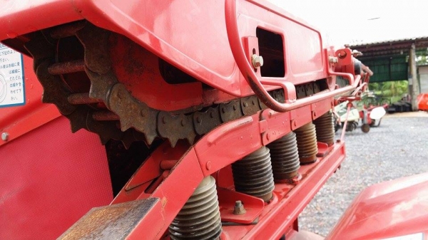 รถนวดข้าวเดินตาม เก่าญี่ปุ่น KUBOTA สภาพอย่างสวย เป็นแทรคยาง รถนวดข้าวเดินตาม เก่าญี่ปุ่น KUBOTA สภาพอย่างสวย เป็นแทรคยาง