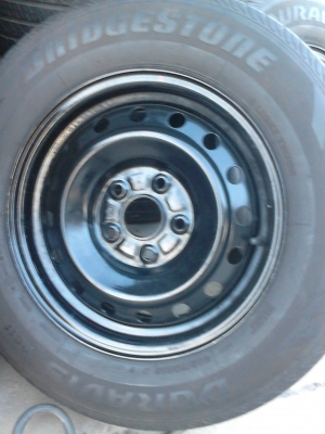 กะทะ 5 รู  ขอบ 15 TOYOTA กะบะ พร้อมยาง 205/70R15 BRIDGESTONE DURAVIS R611   มี 2 ล้อ   TEL.081-427-3941