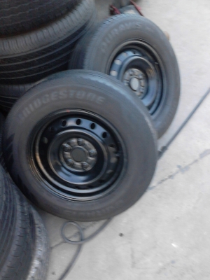 กะทะ 5 รู  ขอบ 15 TOYOTA กะบะ พร้อมยาง 205/70R15 BRIDGESTONE DURAVIS R611   มี 2 ล้อ   TEL.081-427-3941