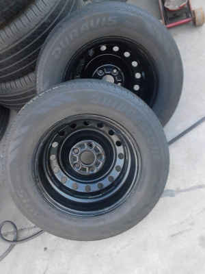 กะทะ 5 รู  ขอบ 15 TOYOTA กะบะ พร้อมยาง 205/70R15 BRIDGESTONE DURAVIS R611   มี 2 ล้อ   TEL.081-427-3941