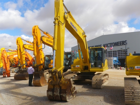 รถขุด Komatsu PC200-7 #257099 รอนำเข้าจากยุโรป สนใจโทร. 080-6565422 (หนิง)