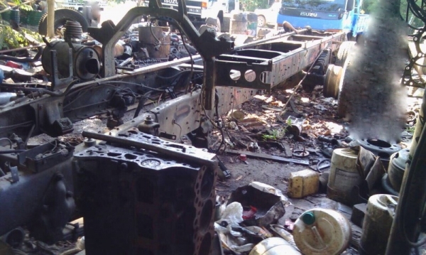 ขาย คัชซี รถอีซูซุ 10 ล้อ FVZ ปี 36 สนใจติดต่อ 081 - 6079515 ขาย คัชซี รถอีซูซุ 10 ล้อ FVZ ปี 36 สนใจติดต่อ 081 - 6079515