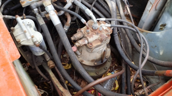 ขายด่วน HITACHI EX200-2 ตามสภาพรถใช้งานได้ปกติ(ไม่มีเอกสารครับ) ลดราคาด่วนเหลือ 400,000