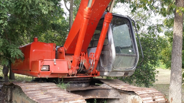 ขายด่วน HITACHI EX200-2 ตามสภาพรถใช้งานได้ปกติ(ไม่มีเอกสารครับ) ลดราคาด่วนเหลือ 400,000