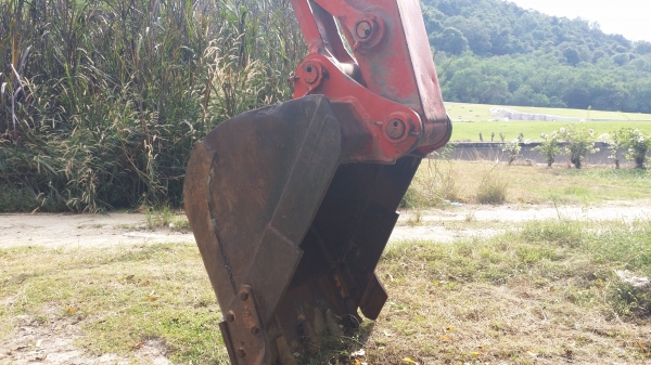 ขายด่วน HITACHI EX200-2 ตามสภาพรถใช้งานได้ปกติ(ไม่มีเอกสารครับ) ลดราคาด่วนเหลือ 400,000