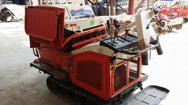 รถนวดข้าวเดินตาม เก่าญี่ปุ่น KUBOTA เครื่องยนต์ดีเซล สภาพอย่างสวย รถนวดข้าวเดินตาม เก่าญี่ปุ่น KUBOTA เครื่องยนต์ดีเซล สภาพอย่างสวย