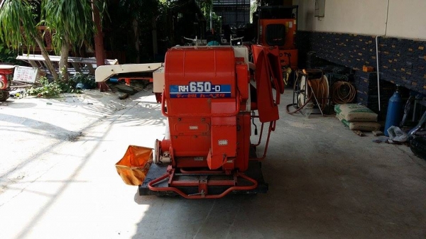 รถนวดข้าวเดินตาม เก่าญี่ปุ่น KUBOTA เครื่องยนต์ดีเซล สภาพอย่างสวย รถนวดข้าวเดินตาม เก่าญี่ปุ่น KUBOTA เครื่องยนต์ดีเซล สภาพอย่างสวย