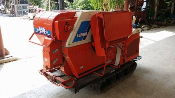 รถนวดข้าวเดินตาม เก่าญี่ปุ่น KUBOTA เครื่องยนต์ดีเซล สภาพอย่างสวย รถนวดข้าวเดินตาม เก่าญี่ปุ่น KUBOTA เครื่องยนต์ดีเซล สภาพอย่างสวย