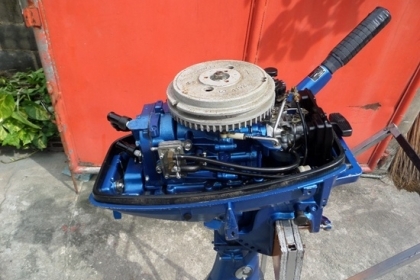 ขาย เรือปิเนียม LANDUA 12 ฟุต พร้อมเครื่อง SUZUKI 8 แรงหางสั้น พร้อมใช้ 43000 แยกขายได้ ตัวเรือ 27,000 เครื่อง 16,000