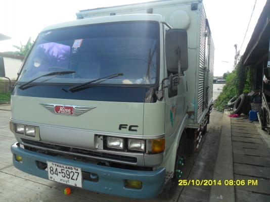 รถบรรทุก 6 ล้อกลาง