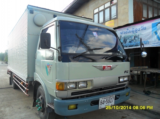 รถบรรทุก 6 ล้อกลาง