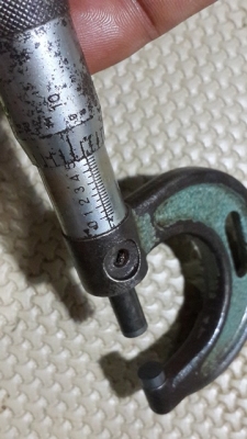 ไมโครมิเตอร์  วัดละเอียด ครับ หมุนๆๆๆ