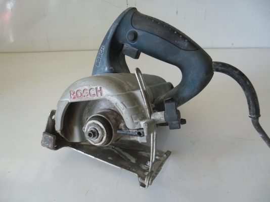 เครื่องตัดหินอ่อน 4 นิ้วยี่ห้อ BOSCH