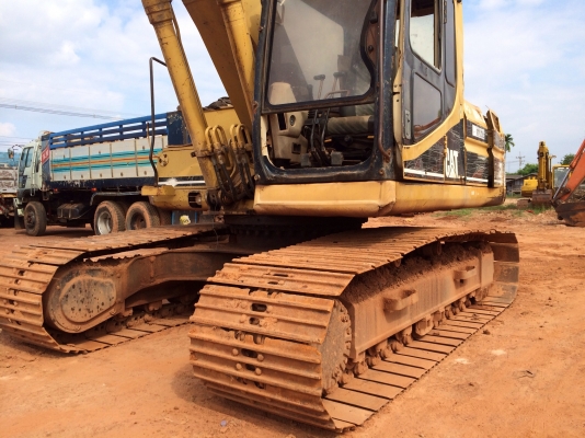 ขายด่วน  รถแบคโฮ  CAT  V2 สภาพดีมาก  พร้อมใช้งาน