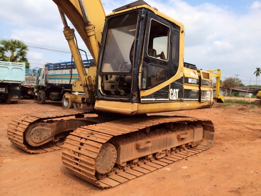 ขายด่วน  รถแบคโฮ  CAT  V2 สภาพดีมาก  พร้อมใช้งาน