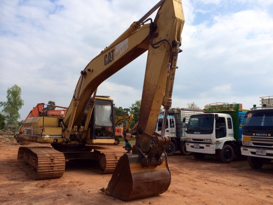 ขายด่วน  รถแบคโฮ  CAT  V2 สภาพดีมาก  พร้อมใช้งาน