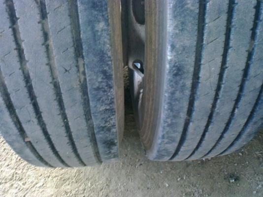 HINO  FL17  220   แรงม้า  ราคา  550000  บาท   สวยเกินรุ่น