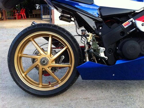 ขาย NC30 (VFR400) ทะเบียนแท้ เครื่องดีมากแต่งสวยเทพๆ ทั้งคัน
