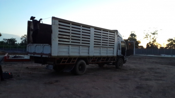 ขายกระบะรถล่อง