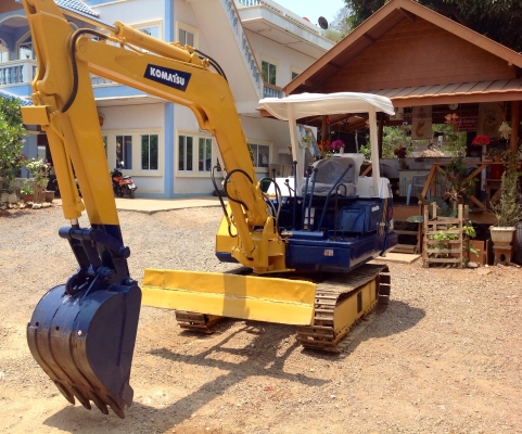 ขาย-แลกบิ๊กไบค์/แบ็คโฮ KOMATSU PC30 รุ่น1 เครื่อง3D84 3สูบ ช่วงล่างเต็มระบบดี สภาพพร้อมใช้ เจ้าของขายเอง (มีVDOการทำงานให้ชม)