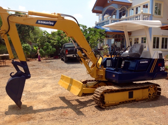 ขาย-แลกบิ๊กไบค์/แบ็คโฮ KOMATSU PC30 รุ่น1 เครื่อง3D84 3สูบ ช่วงล่างเต็มระบบดี สภาพพร้อมใช้ เจ้าของขายเอง (มีVDOการทำงานให้ชม)