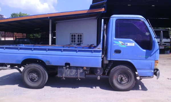รถบรรทุก 4 ล้อ ISUZU NKR55E1 ปี39