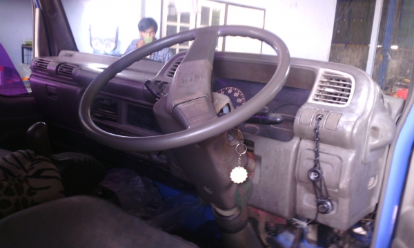 รถบรรทุก 4 ล้อ ISUZU NKR55E1 ปี39