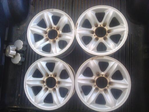 รับซื้อแม็กซ์เก่าของเดิมติดรถอีซุซุรุ่นเก่าโรดิ ขอบ16 รับซื้อแม็กซ์เก่าของเดิมติดรถอีซุซุรุ่นเก่าโรดิ ขอบ16