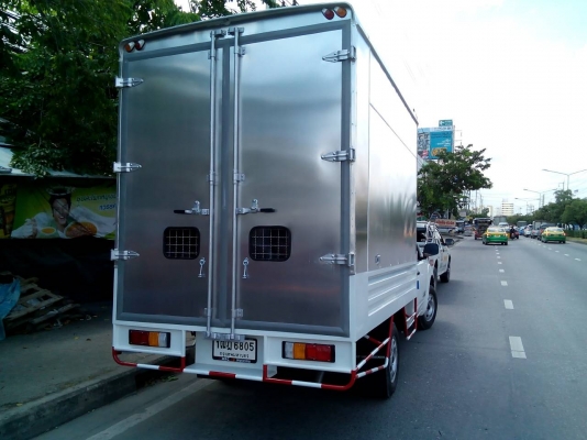 อู่ต่อกระบะพื้นเรียบ และหลังคาอลูมิเนียม แถมพร้อมรถกระบะ Mitsubishi Nissan