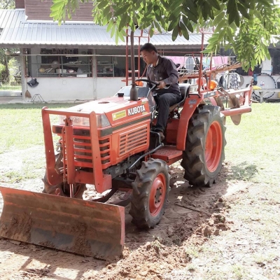 ขายรถไถ คูโบต้า2เพลา30แรง สภาพพร้อมใช้งาน อุปกรณ์พร้อม เครื่องดี ระบบใช้งานปกติ สภาพสวยยางดี