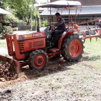 ขายรถไถ คูโบต้า2เพลา30แรง สภาพพร้อมใช้งาน อุปกรณ์พร้อม เครื่องดี ระบบใช้งานปกติ สภาพสวยยางดี