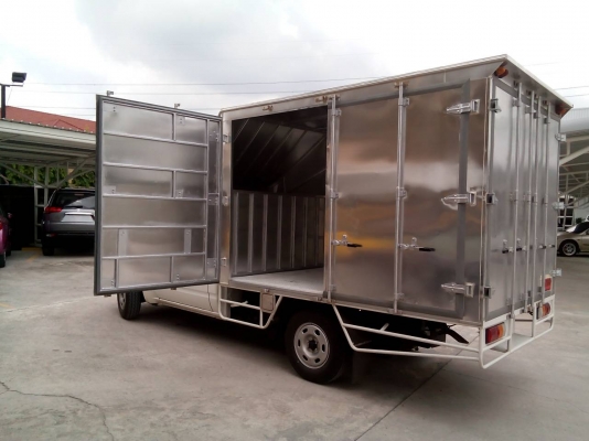 กระบะพื้นเรียบ พร้อมหลังคาอลูมิเนียม  ไม่ต้องซื้อ เพราะมันเป็นของแถม