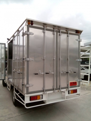 กระบะพื้นเรียบ พร้อมหลังคาอลูมิเนียม  ไม่ต้องซื้อ เพราะมันเป็นของแถม