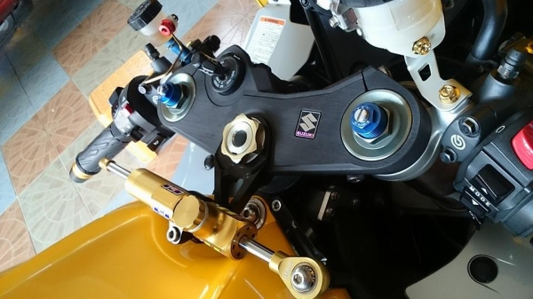 ขาย GSXR1000 K7 สพม สวยสด ของแต่งคุ้ม (พร้อมส่ง) ลดราคากันไปเลย 315000 บาท