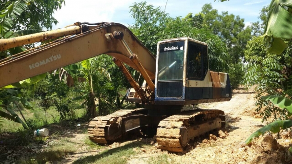 ขายรถแบคโฮ KOMATSU พร้อมใช้งาน ถูกๆๆ