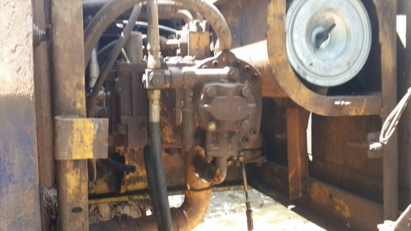 ขายรถแบคโฮ KOMATSU พร้อมใช้งาน ถูกๆๆ