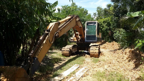 ขายรถแบคโฮ KOMATSU พร้อมใช้งาน ถูกๆๆ