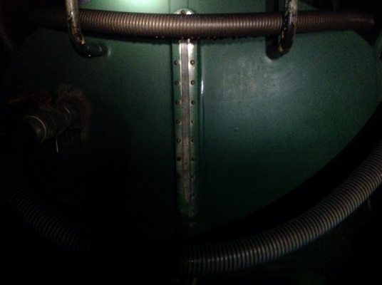 ขายรถดูดส้วมรถนำ้ 6ล้อเล็กisuzu 85แรง