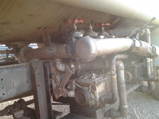 ขาย  ถังน้ำมัน  ยาว 4เมตร30 กว้าง1เมตร90จุได้7000ลิตร 3ช่อง